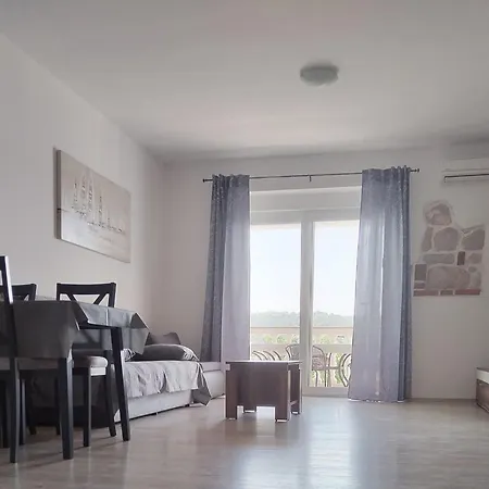 Sweet By Suzy & Ivan Daire Rab Town